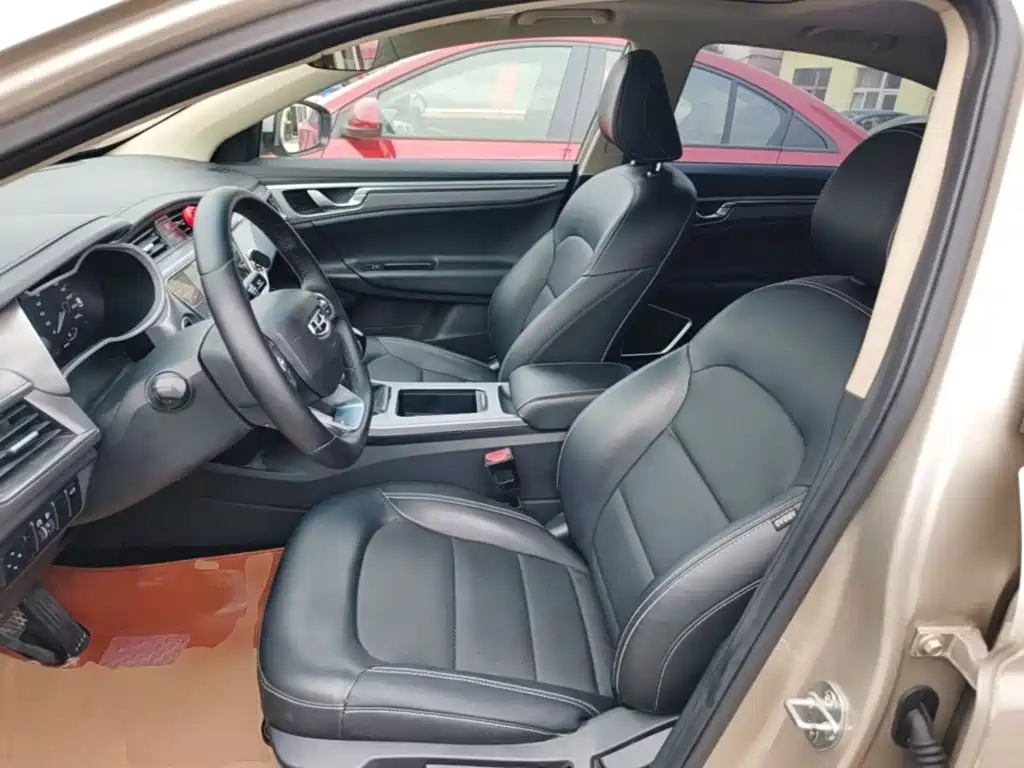 Geely Emgrand GL 2020 2019 1.4T Manual Elite Zhixiang Edition
