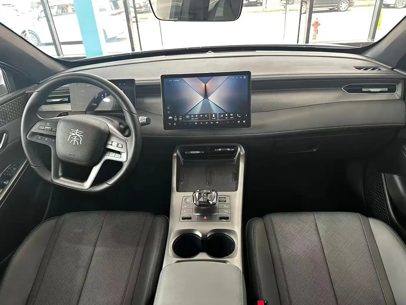 BYD Qin PLUS 2025 DM-i Smart Drive Edition 120KM Surpassing Type фото 10