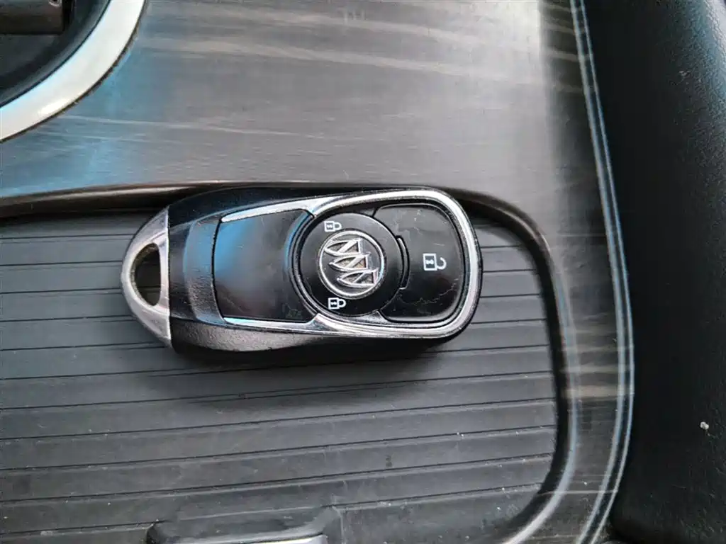 Buick Envision Plus 2018 20T 2WD Leading фото 9