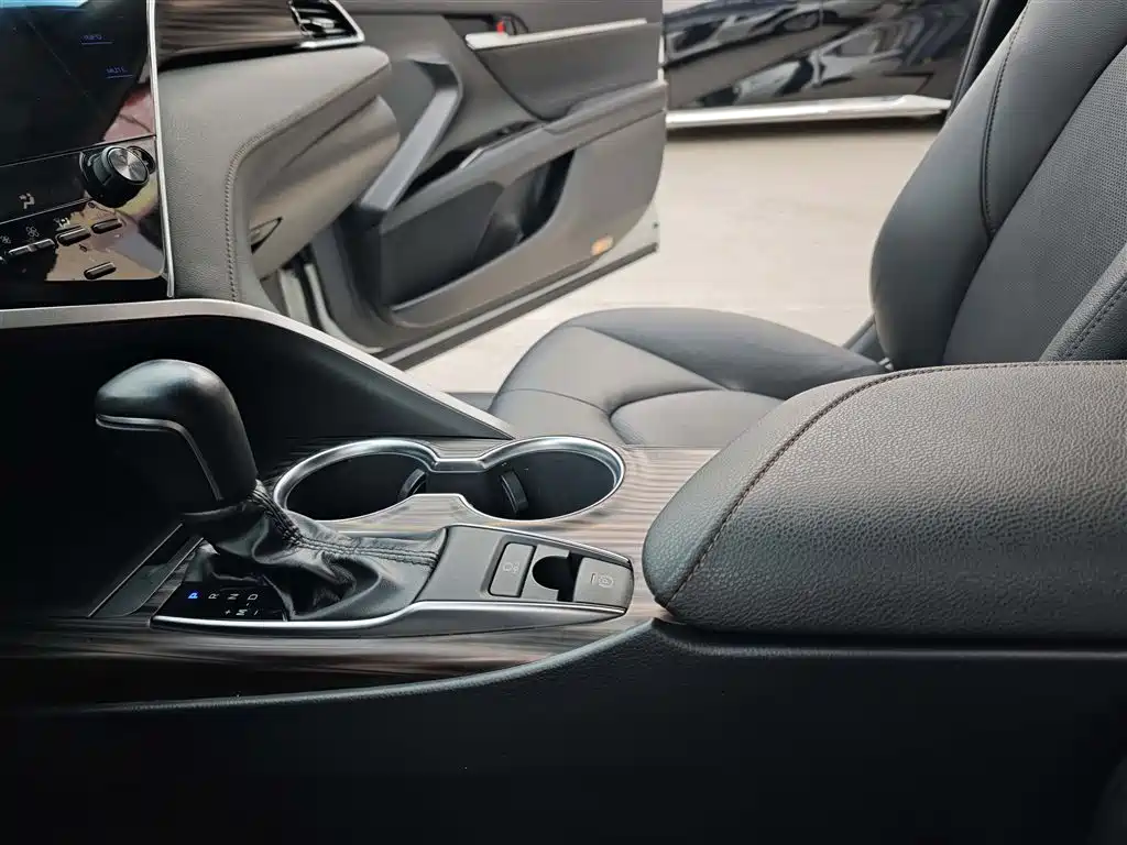 Toyota Camry 2019 Facelift 2.0G Luxury Edition фото 15