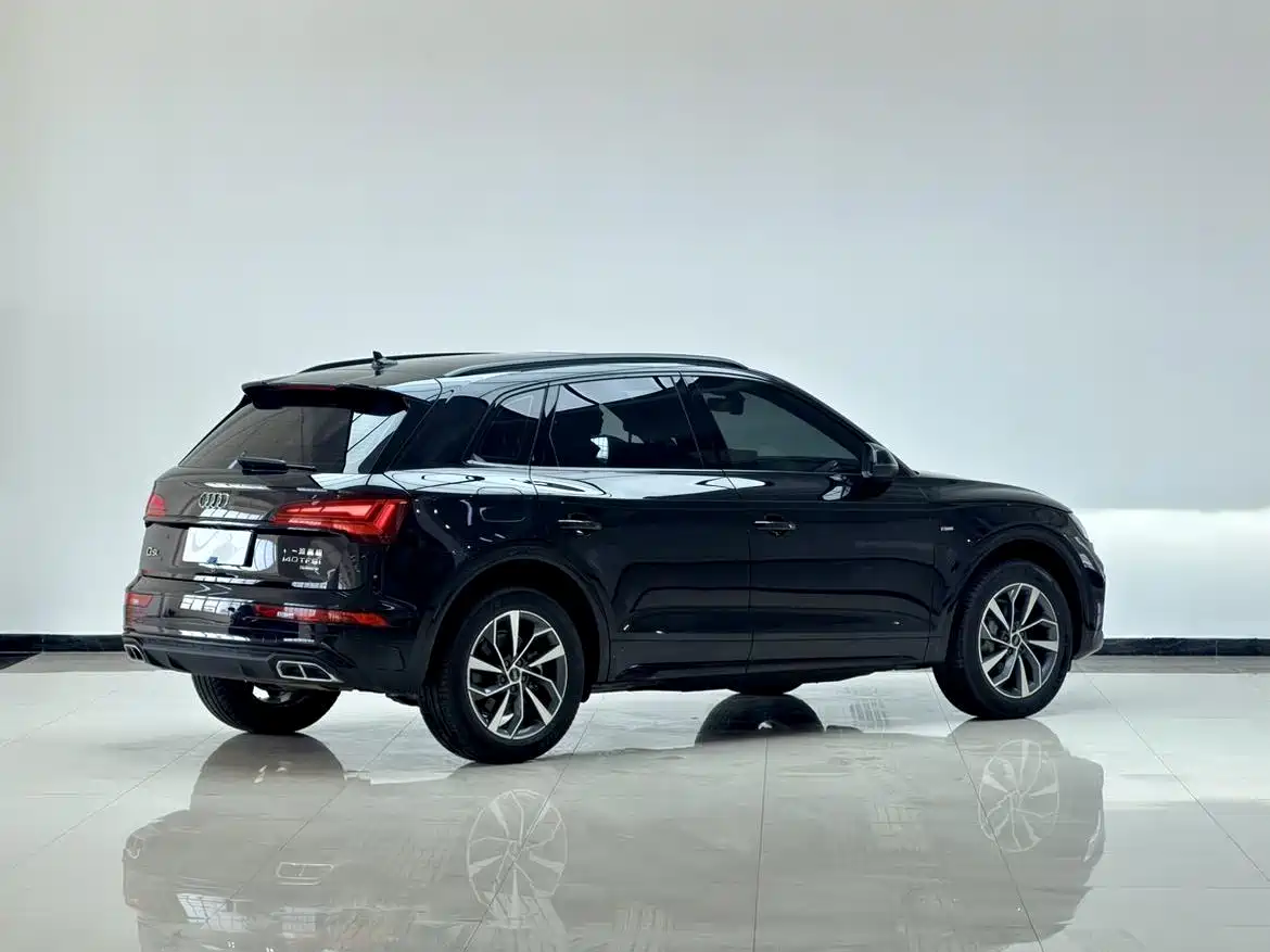 Audi Q5L 2022 40T Luxury Dynamic фото 12