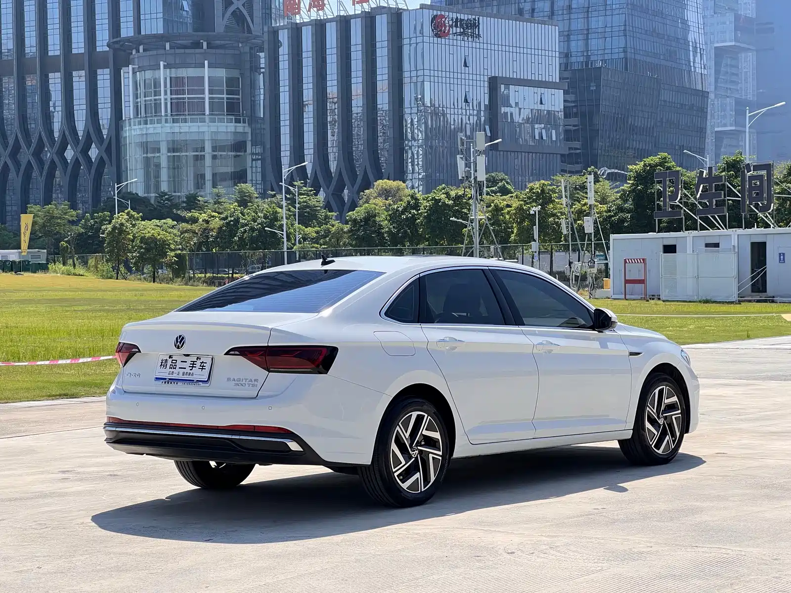 Фото 6 - Volkswagen Sagitar