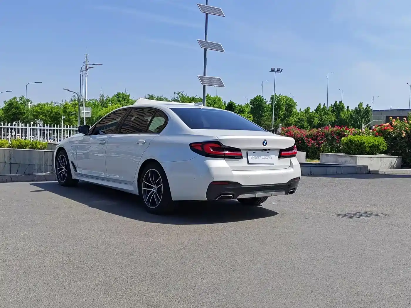 BMW 5 Series New Energy 2021 535Le M Sport Package фото 7