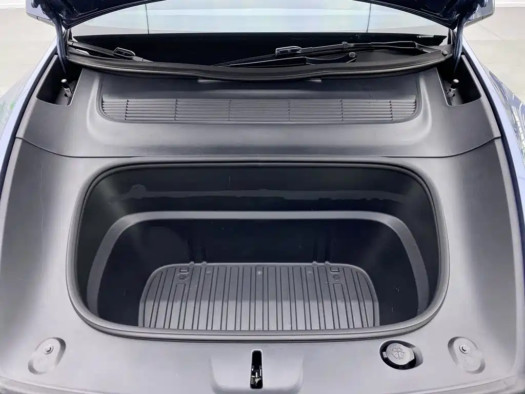 Tesla Model Y 2026 2026 Rear-Wheel Drive