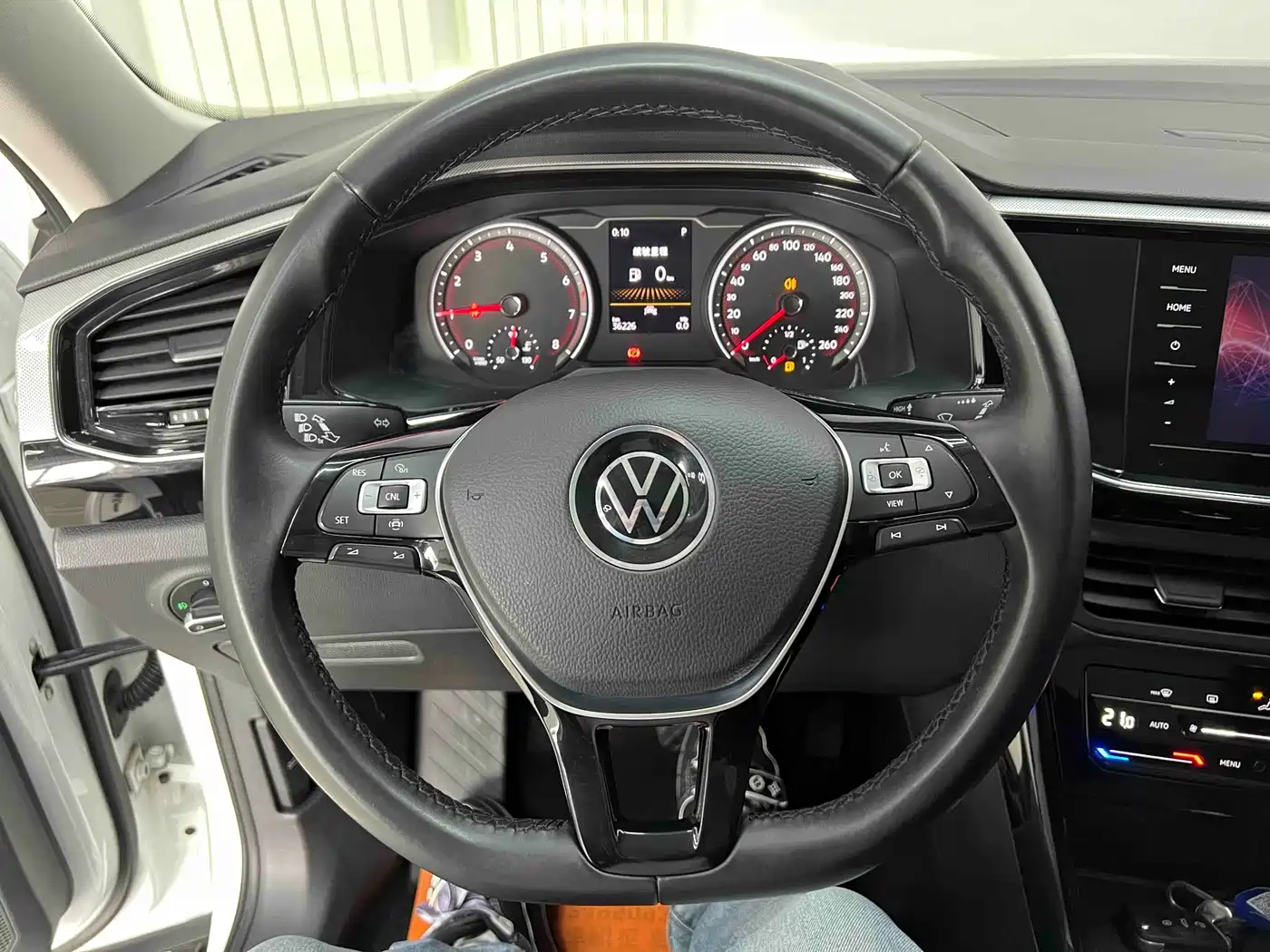Volkswagen Tayron 2022 280TSI 2WD Luxury Smart Connect Edition фото 11