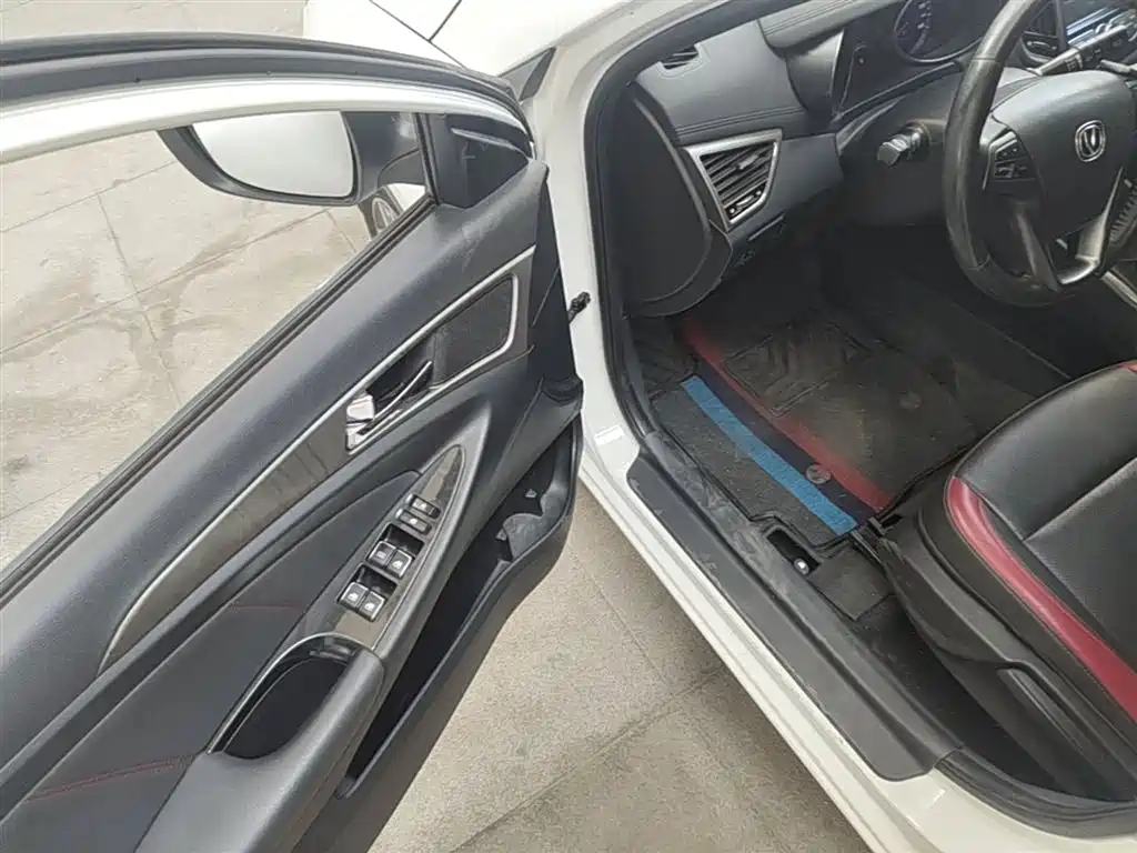Changan Eado XT 2016 2016 1.6L Manual Stylish Cool Edition