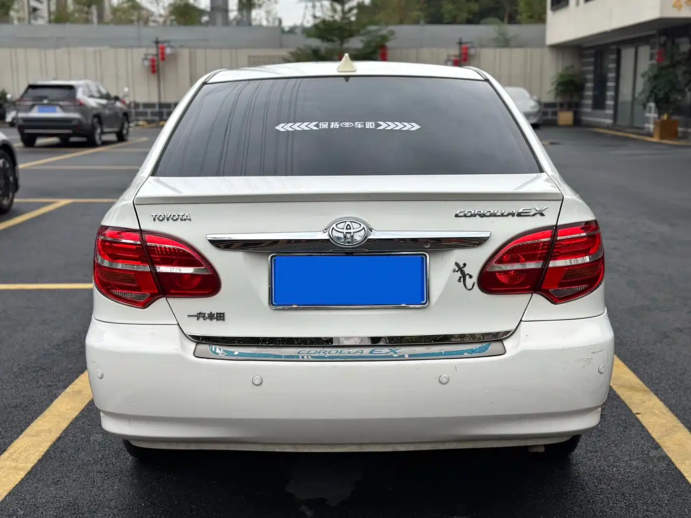 Toyota Corolla 2013 1.6L Automatic Luxury фото 8