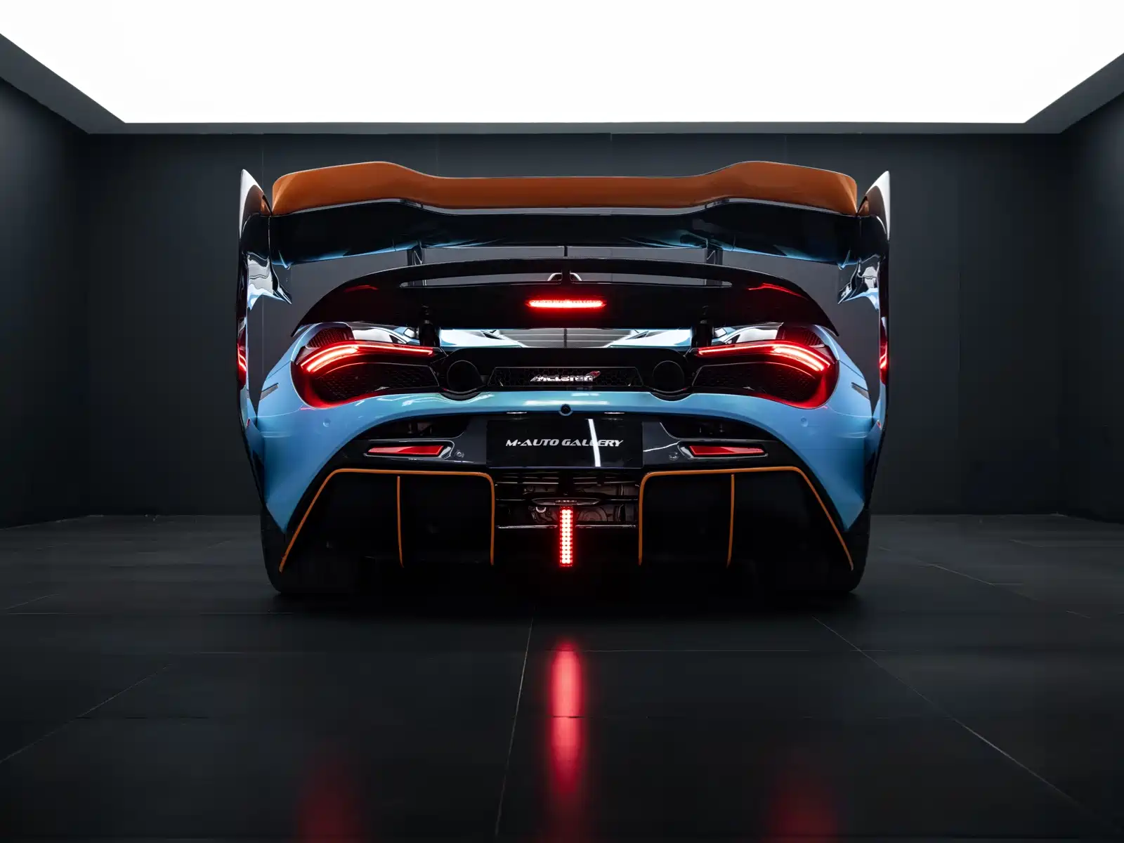 Photo 16 - McLaren 720S
