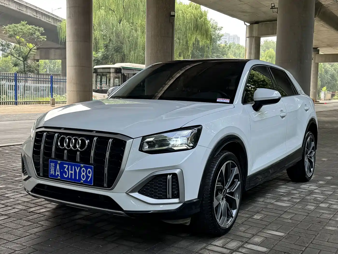 Фото 1 - Audi Q2L