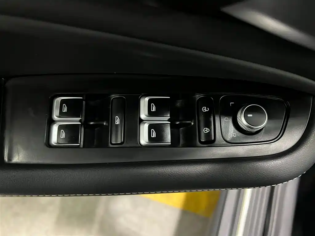 GEELY AUTOMOBILE VISION X6