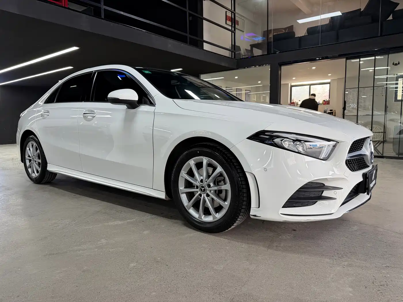 Mercedes-Benz A-Class 2019 A 200 L Sport Sedan фото 3