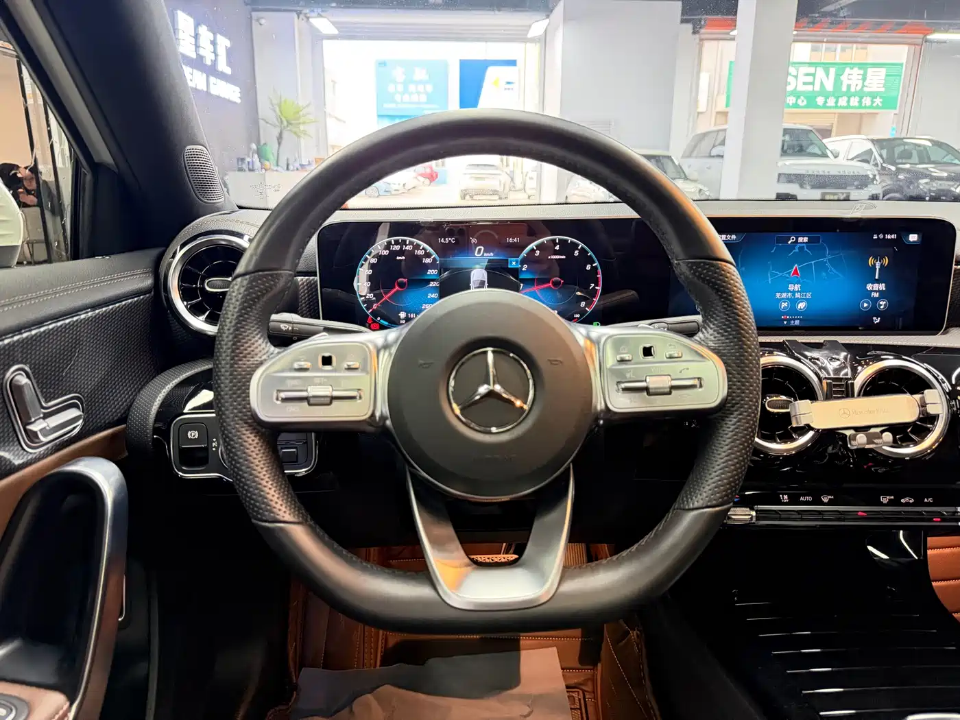 Mercedes-Benz A-Class 2019 A 200 L Sport Sedan фото 8