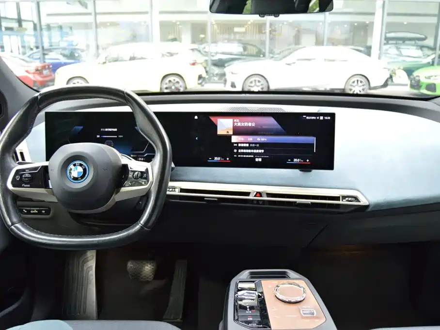 BMW iX 2023 2022 xDrive40