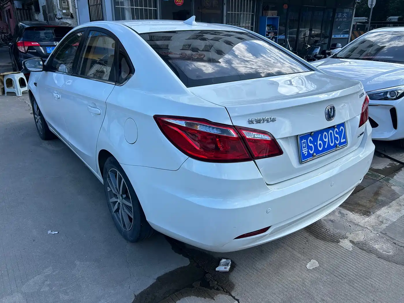 Photo 2 - Changan Eado