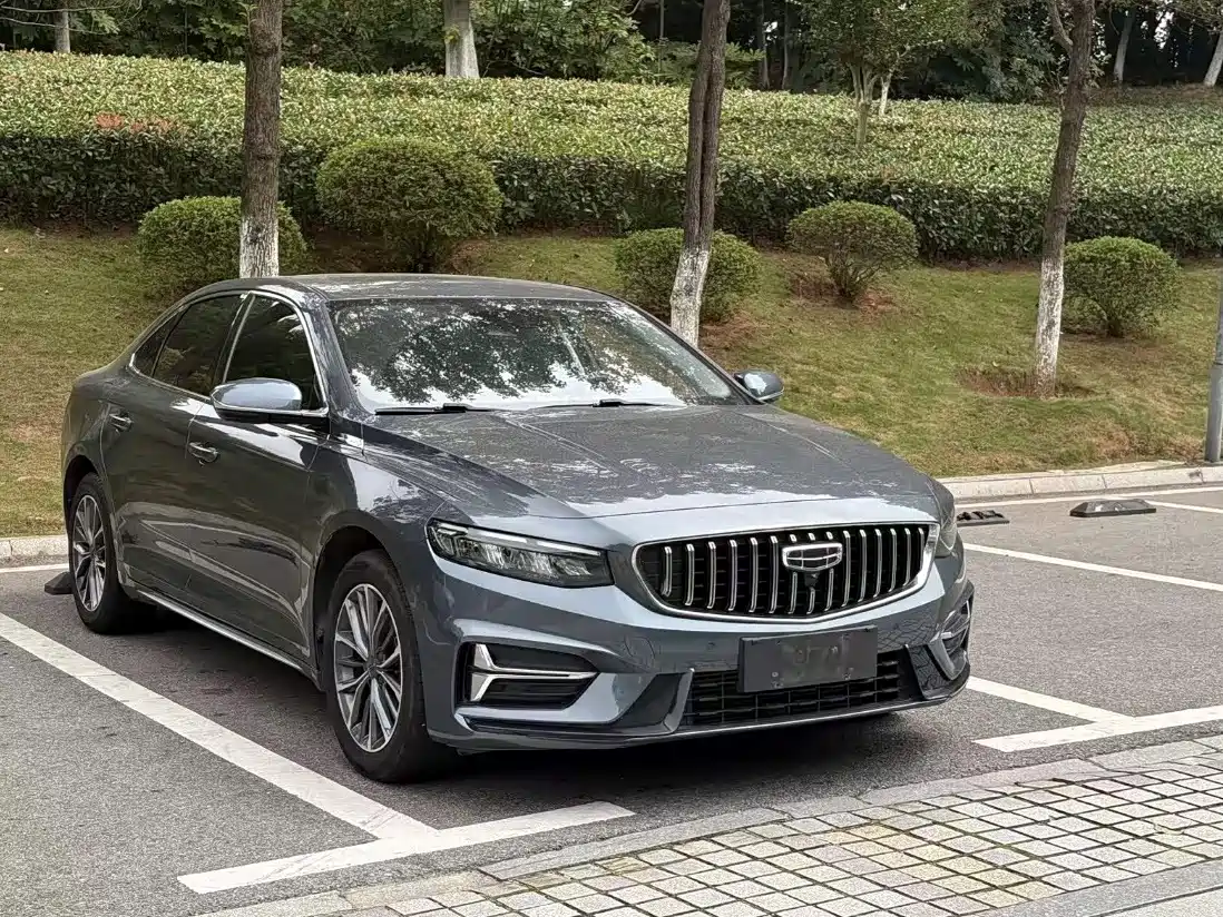 Фото 3 - Geely Preface