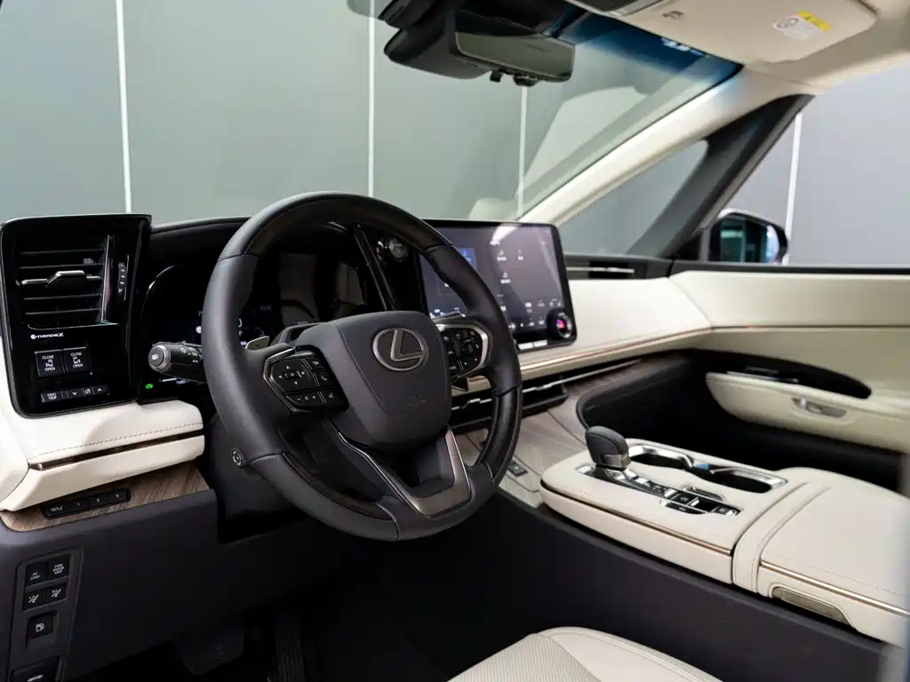 Lexus LM 2026 2025 Model 500h Four-Seater Imperial Edition