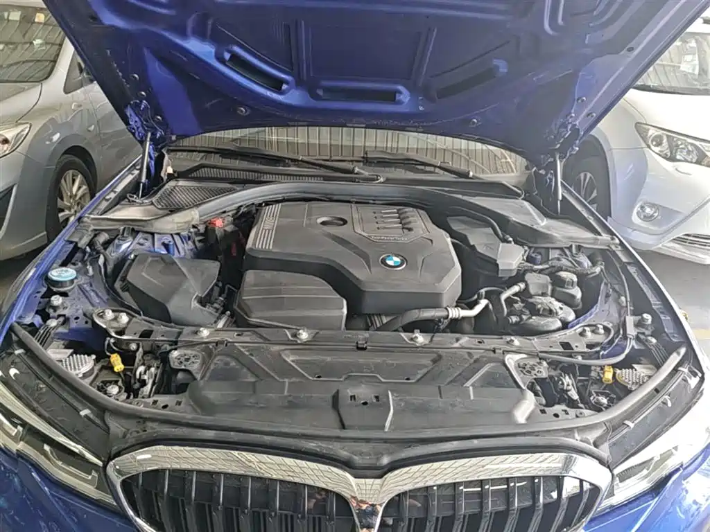 BMW 3-SERIES