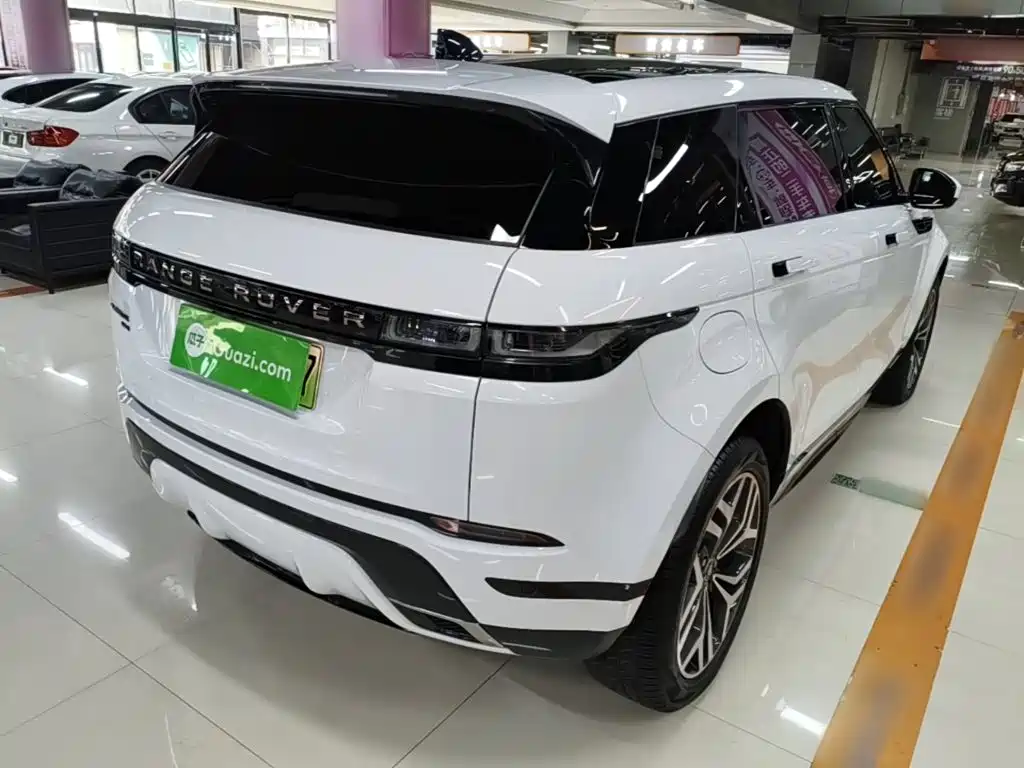 Photo 7 - Land Rover Range Rover Evoque New Energy