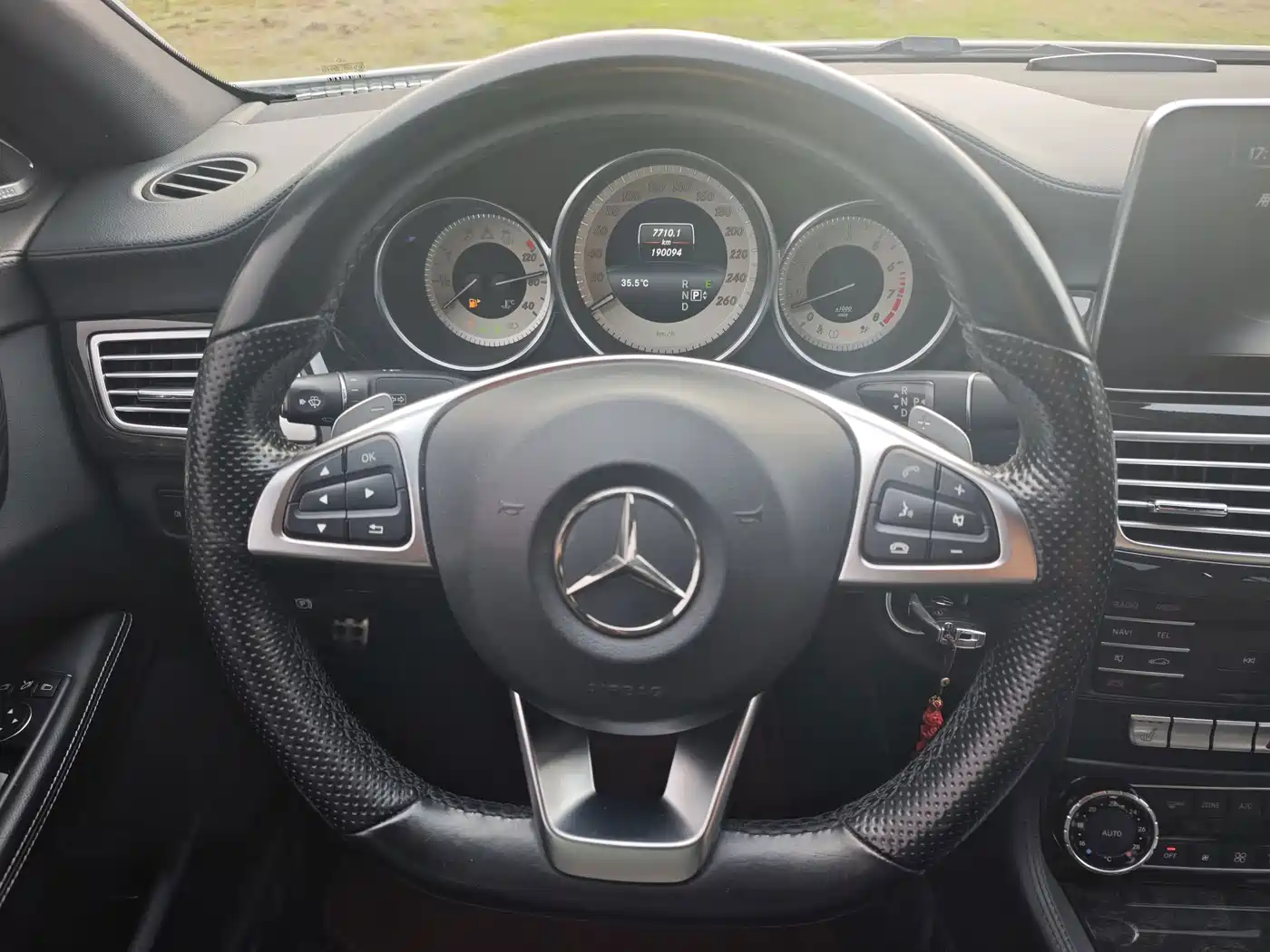 Фото 19 - Mercedes-Benz CLS