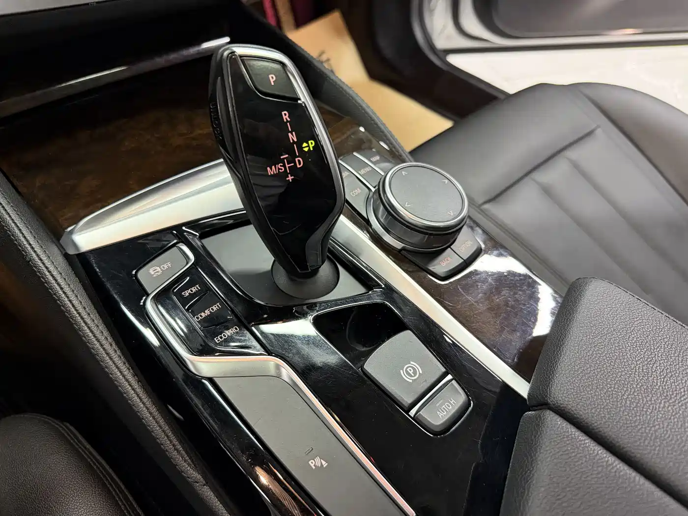 BMW 5 Series 2018 525Li Luxury Package фото 22