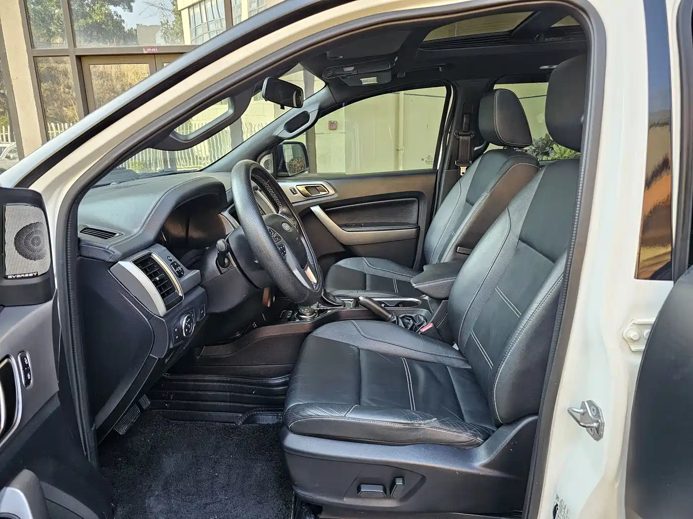 Ford Everest 2017 2.0T Gasoline Automatic 4WD Luxury Edition 5-Seater фото 17