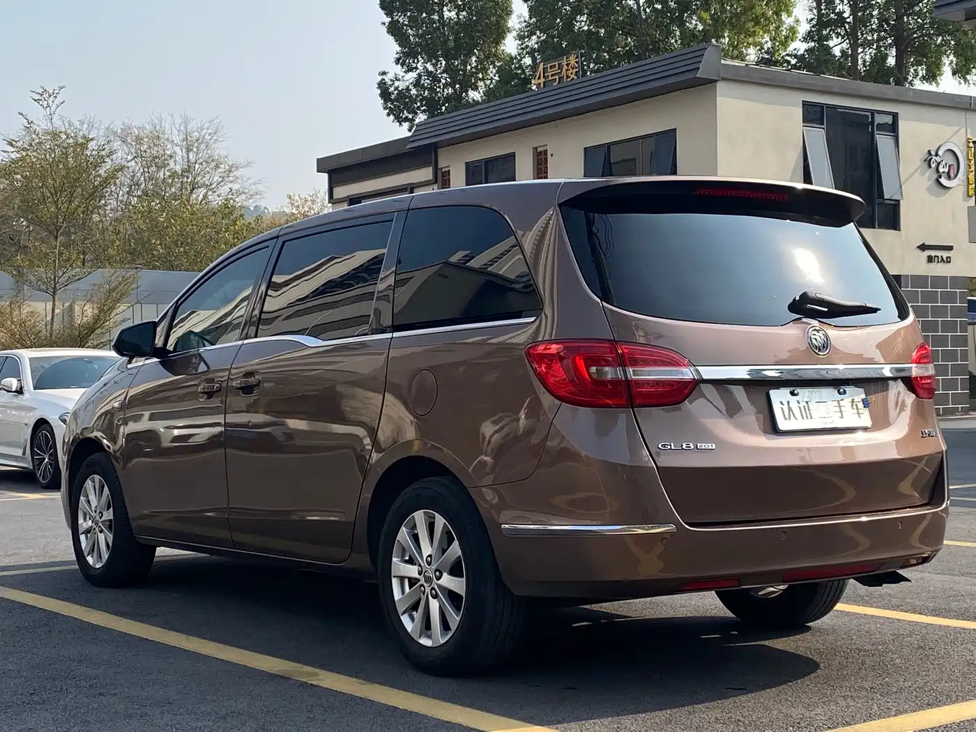 Buick GL8 2018 28T Comfort China VI фото 7