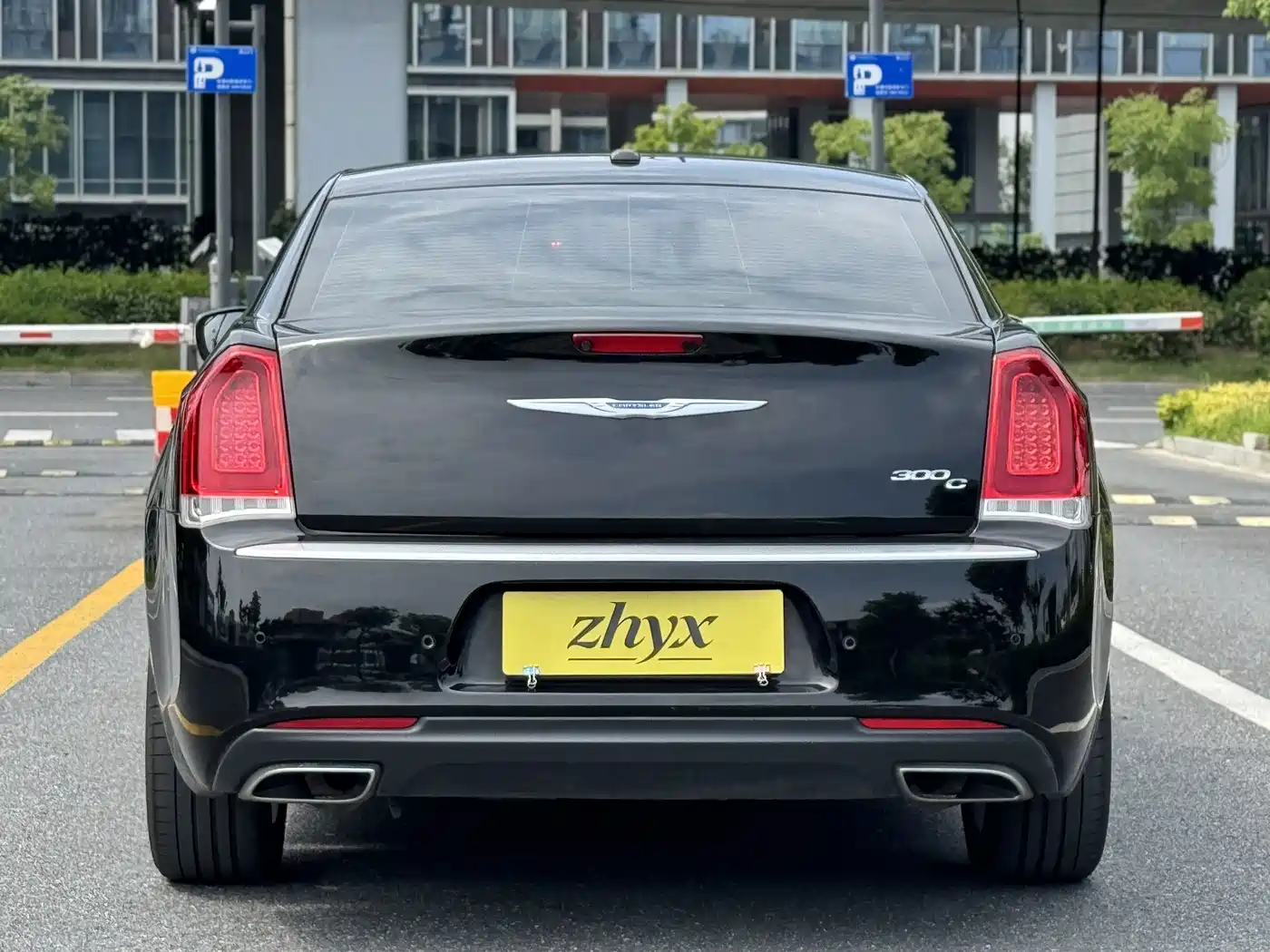Chrysler 300C (Import) 2018 2016 3.0L Beyond Edition