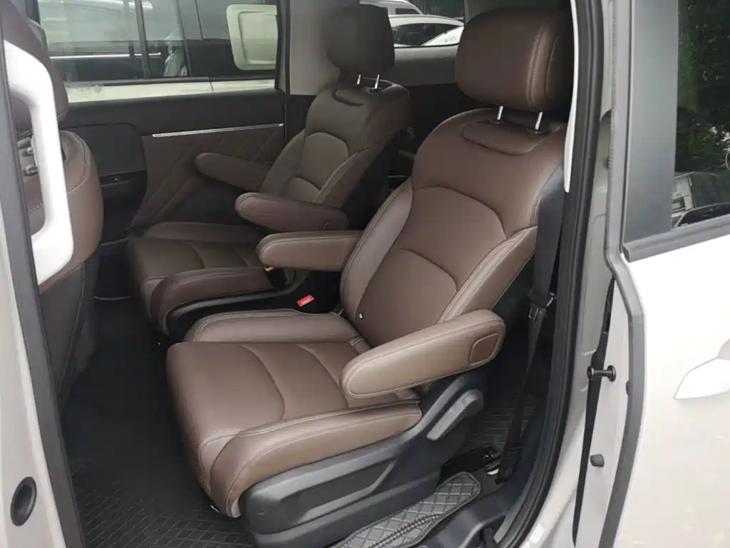 Wuling Motors Xingguang 730 New Energy 2025 2025 Model Plug-in Hybrid Base Version