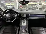 Photo 8 - Porsche Panamera