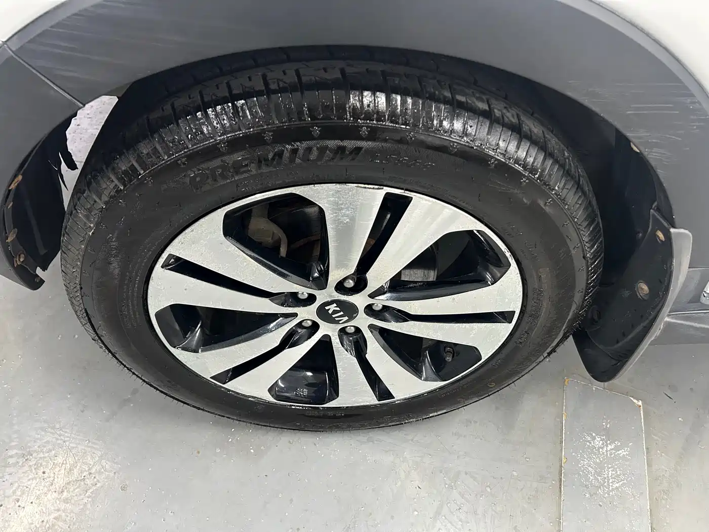 Kia Sportage 2011 2.0L Automatic 2WD Premium фото 11
