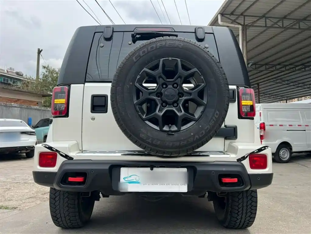 BAIC ORV Beijing Offroad BJ40 2023 2.0D Automatic 4WD Blade Hero Edition Knight Type фото 5