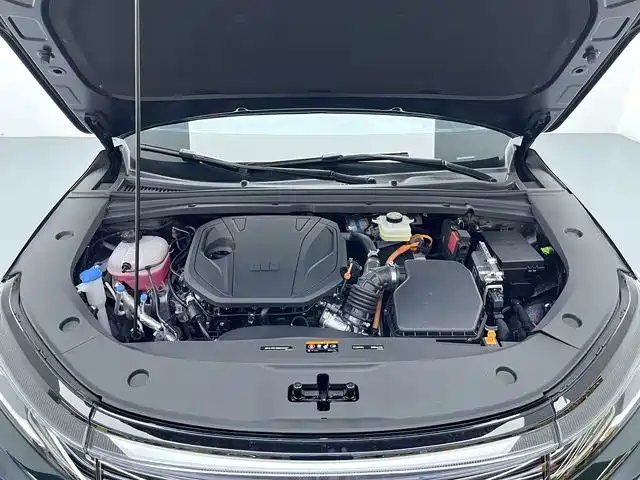 Geely Galaxy Galaxy A7 2025 2025 EM-i 70km Luxury Edition