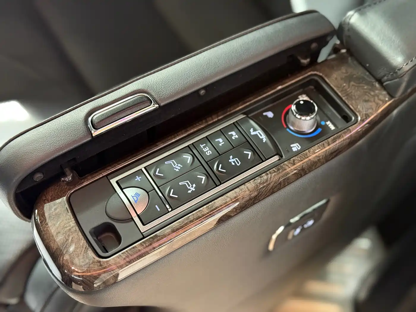 Toyota Alphard 2018 Facelift 3.5L Premium Edition фото 11