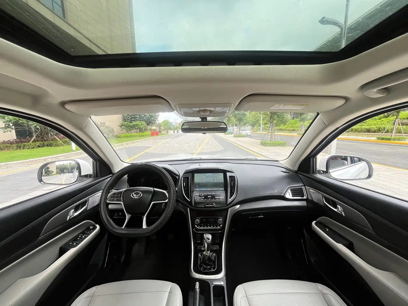 BAIC Huansu S5 2018 2017 1.3T Manual Luxury