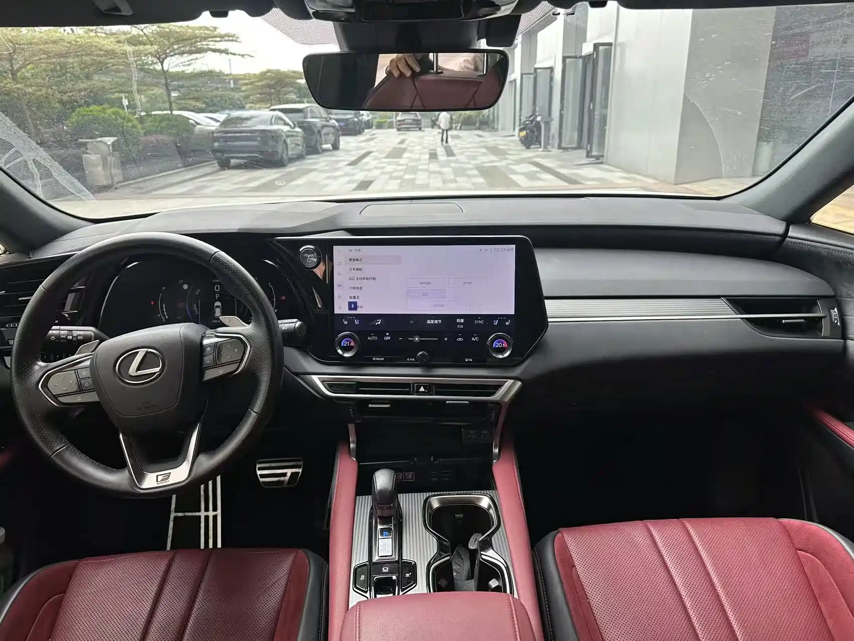 Фото 8 - Lexus RX