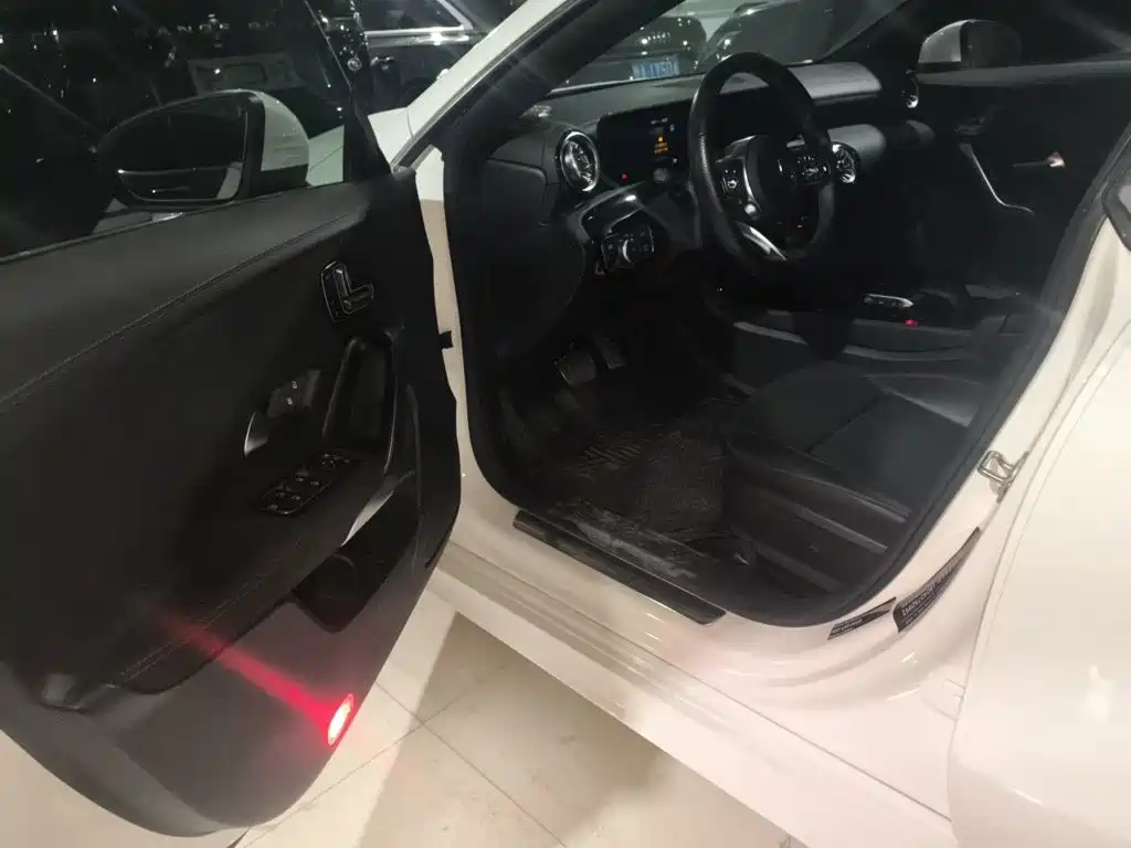 Mercedes-Benz CLA (Import) 2023 2023 CLA 200 Shooting Brake