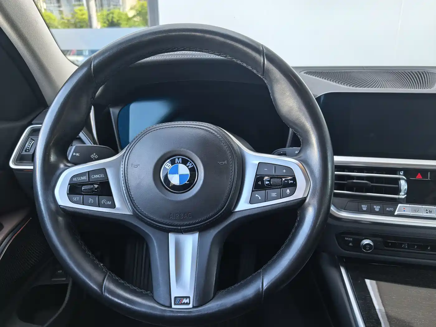 BMW 3 Series 2022 325Li M Sport Package фото 7