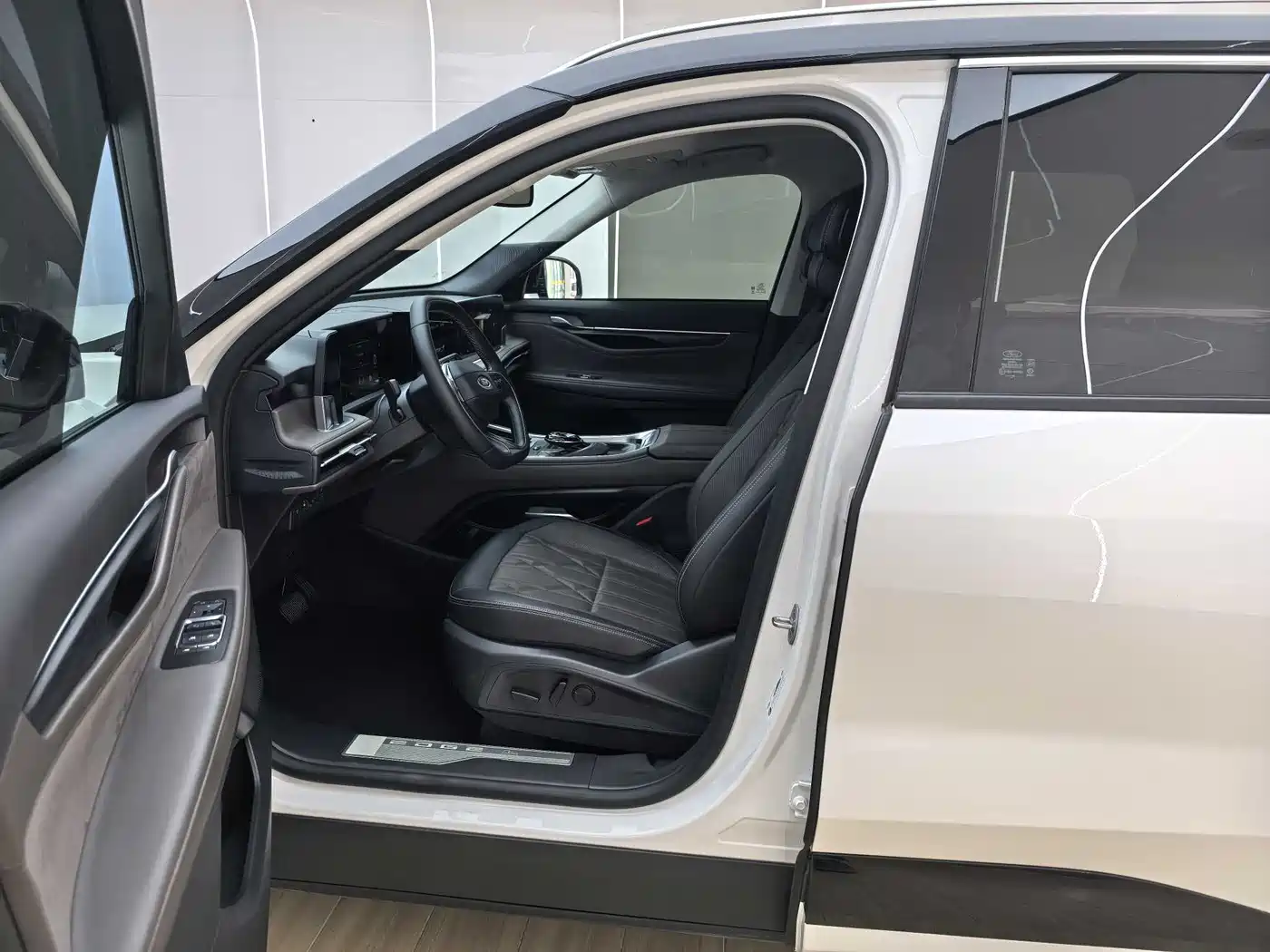 Ford Edge 2025 2025 Edge L 2.0T EcoBoost E Hybrid AWD 7-seater Premium