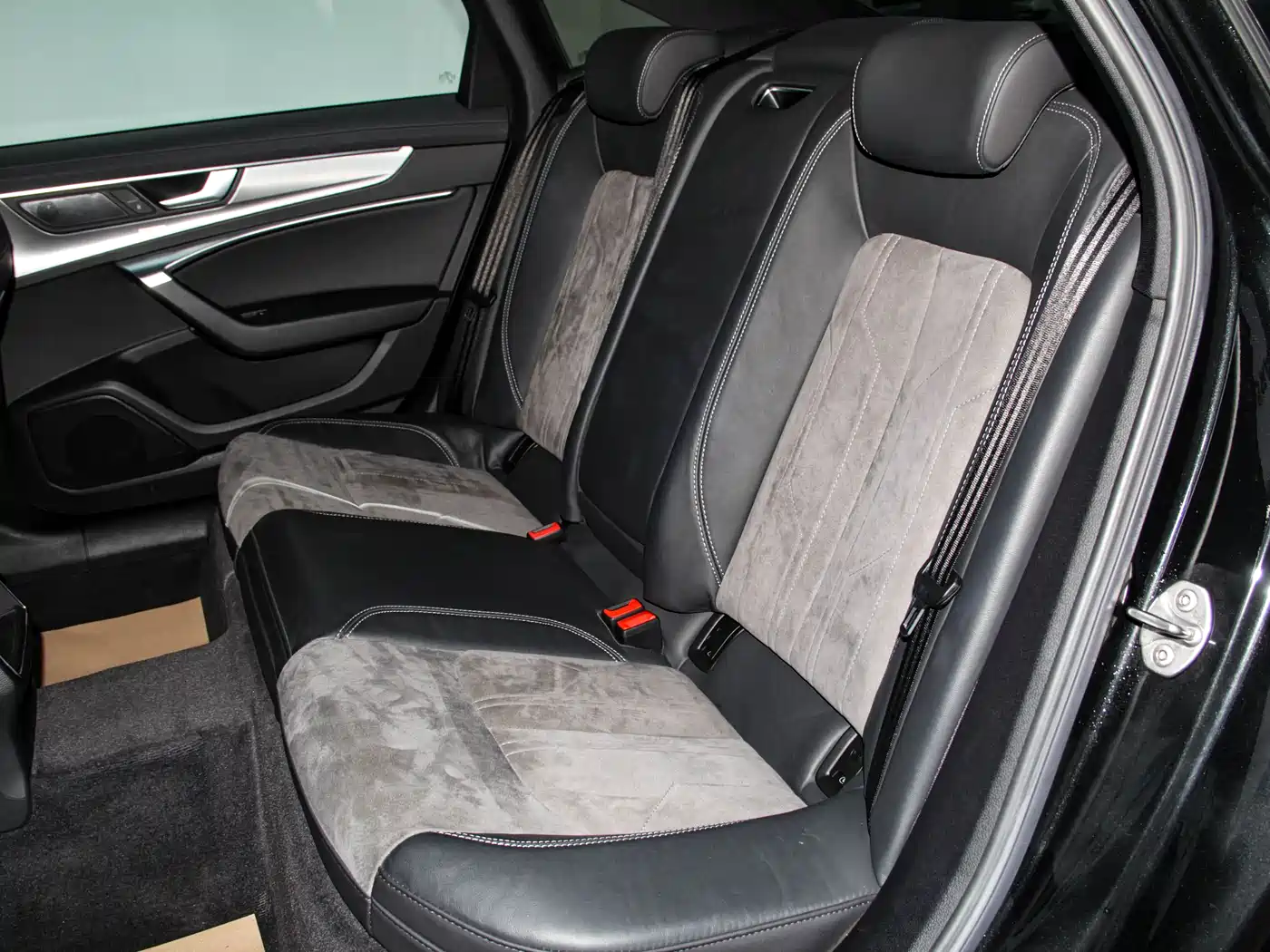 Audi A6L 2021 40 TFSI Luxury Sport фото 7