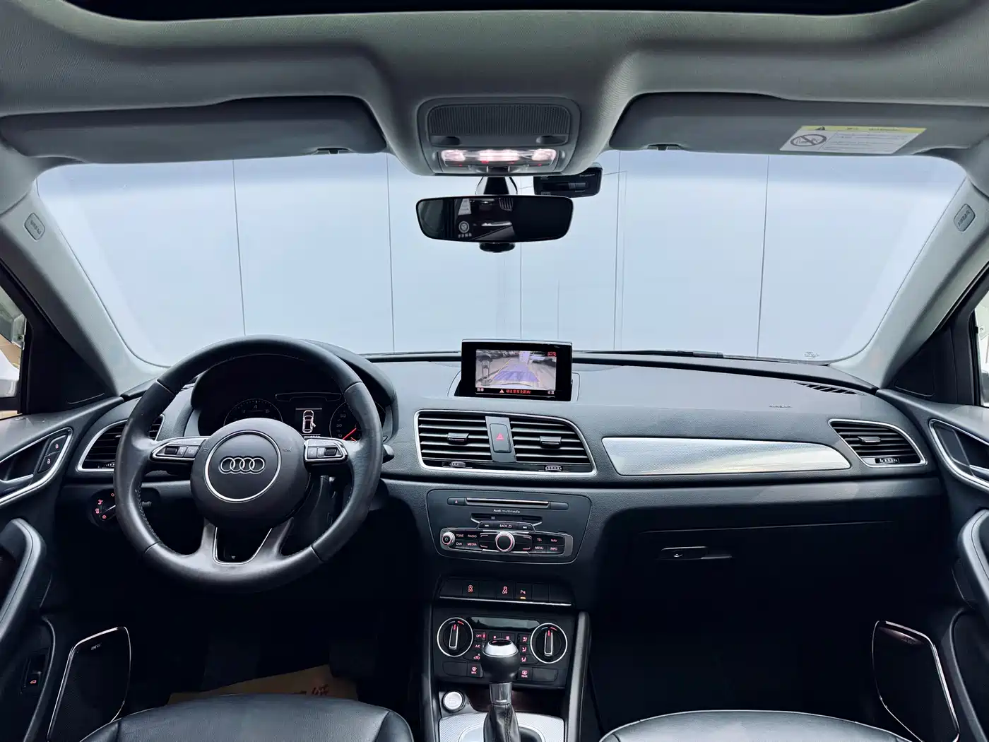 Audi Q3 2018 30th Anniversary Edition 30 TFSI Style фото 23