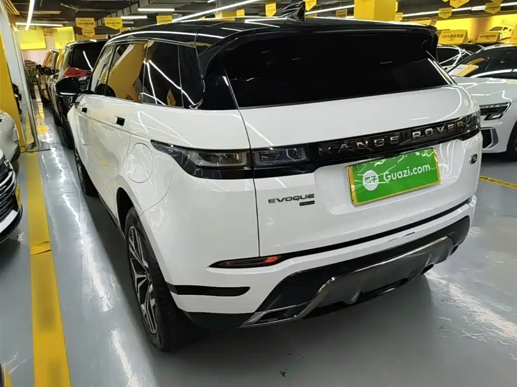 Land Rover Range Rover Evoque New Energy 2021 Range Rover Evoque L P300e Luxury фото 5