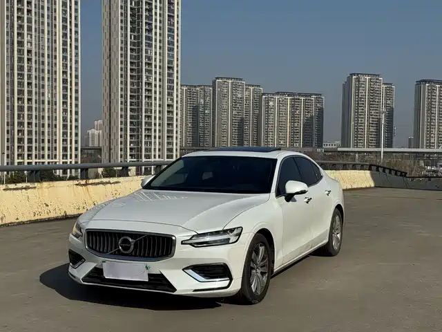 Volvo S60 T3, Смарт Люкс