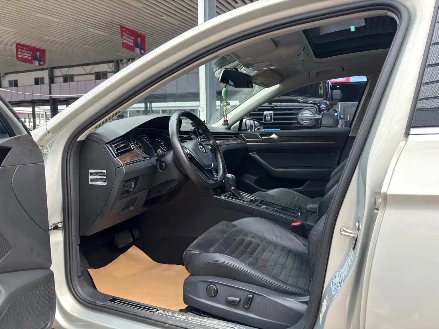 Volkswagen Magotan 2017 330TSI DSG Luxury фото 11