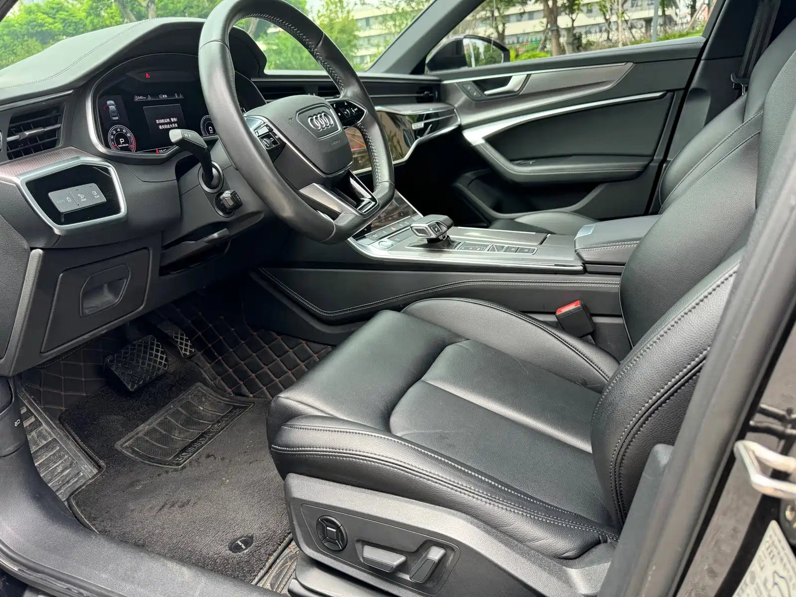 صورة 4 - Audi A6L
