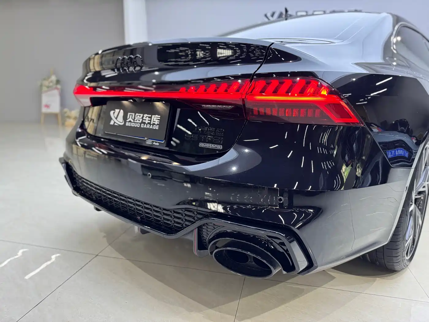 Audi A7L 2024 45 TFSI quattro S-line Black Warrior Edition фото 8