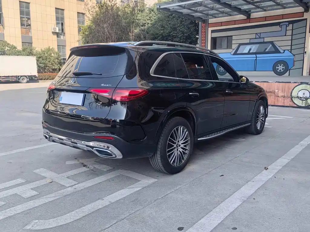 Фото 18 - Mercedes-Benz GLC