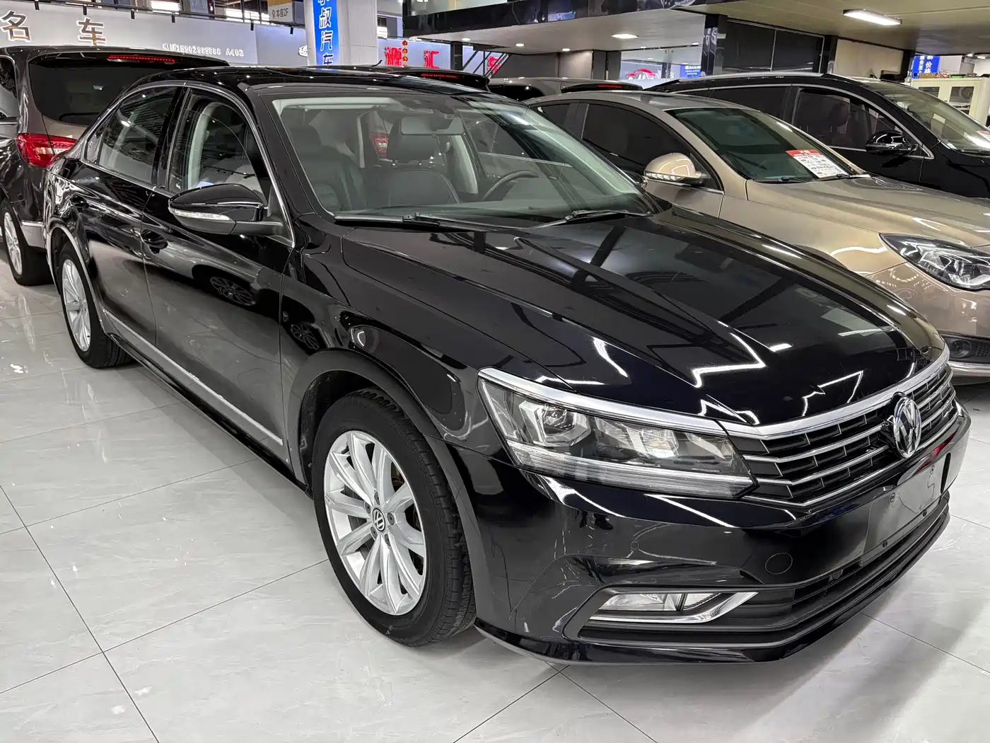 Volkswagen Passat 2017 330TSI DSG Prestige фото 2