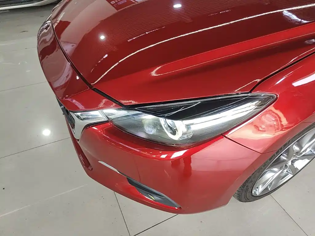 Фото 24 - Mazda Mazda 3