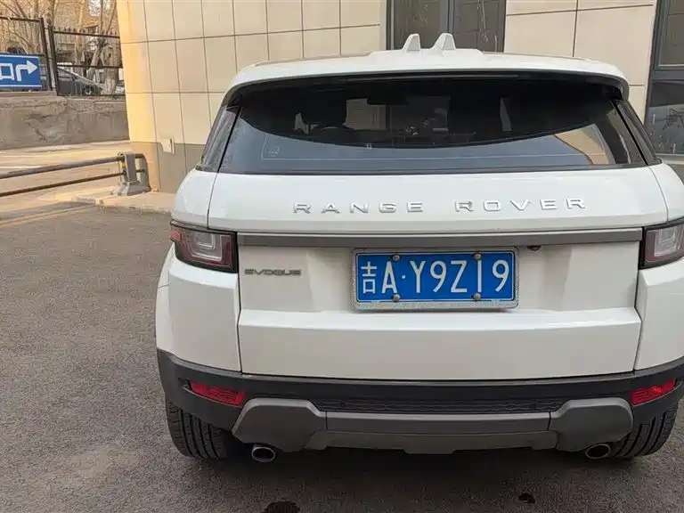Land Rover Range Rover Evoque 2018 240PS SE Smart Edition фото 2