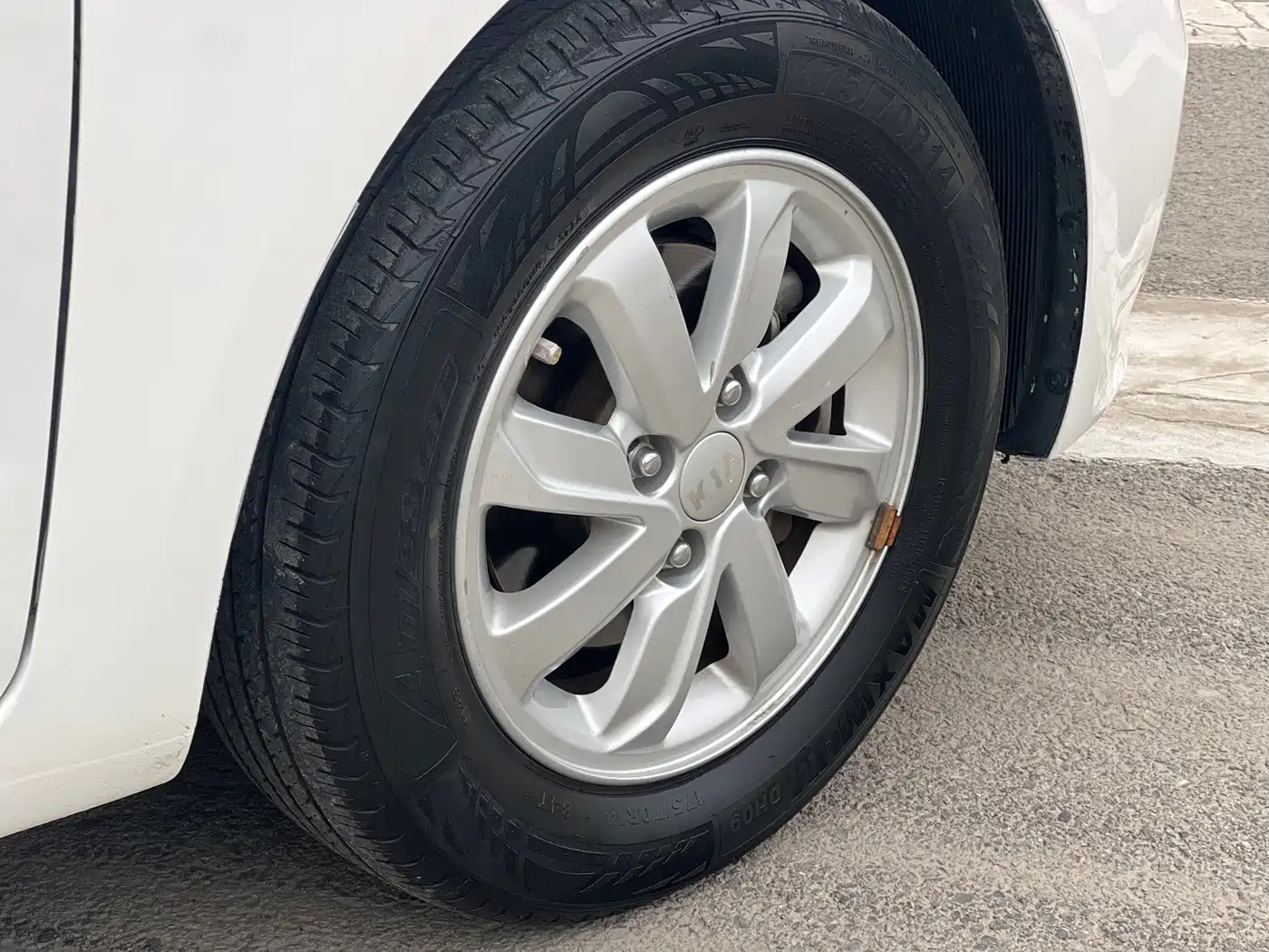 Kia K2 2015 Sedan 1.4L MT GLS фото 14